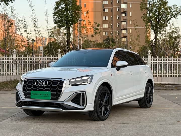 Фото 1 - Audi Q2L