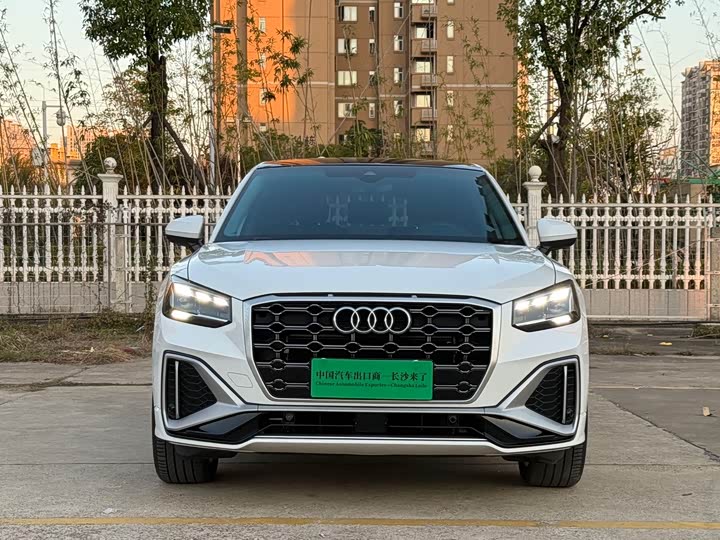 Фото 2 - Audi Q2L