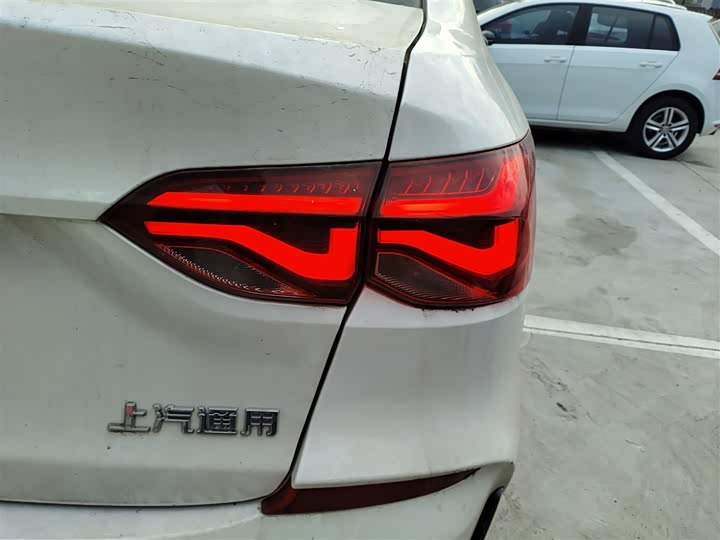 Фото 8 - Chevrolet Monza