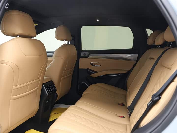 Фото 11 - BYD Song L DM-i Hybrid