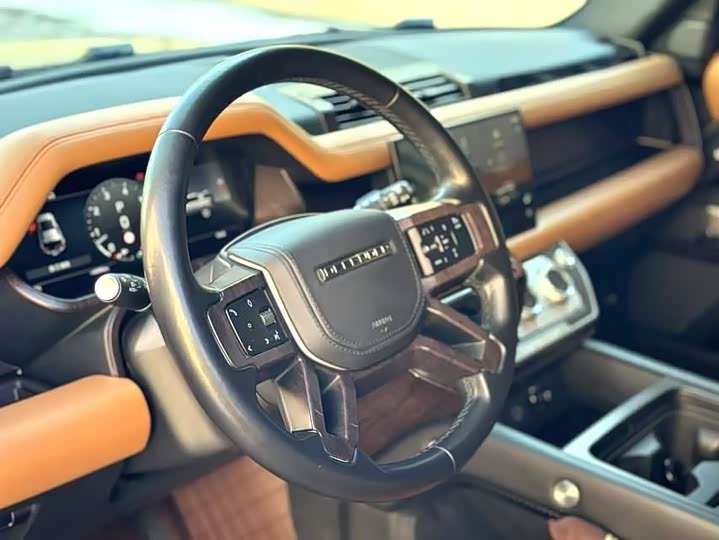 Фото 7 - Land Rover Defender