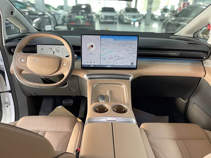 Фото 5 - XPeng X9