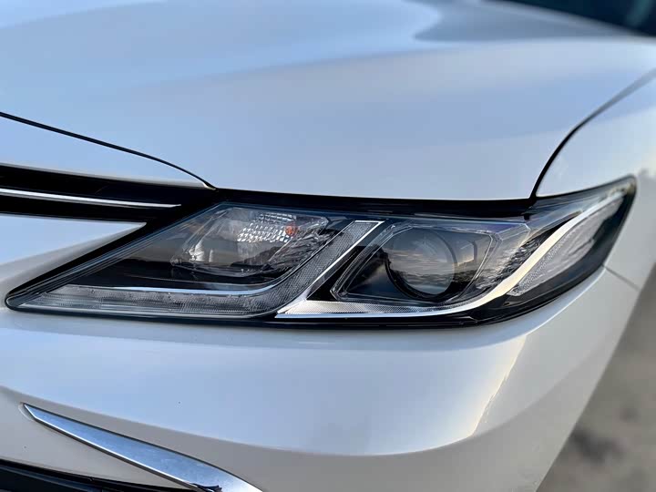 Фото 7 - Toyota Camry