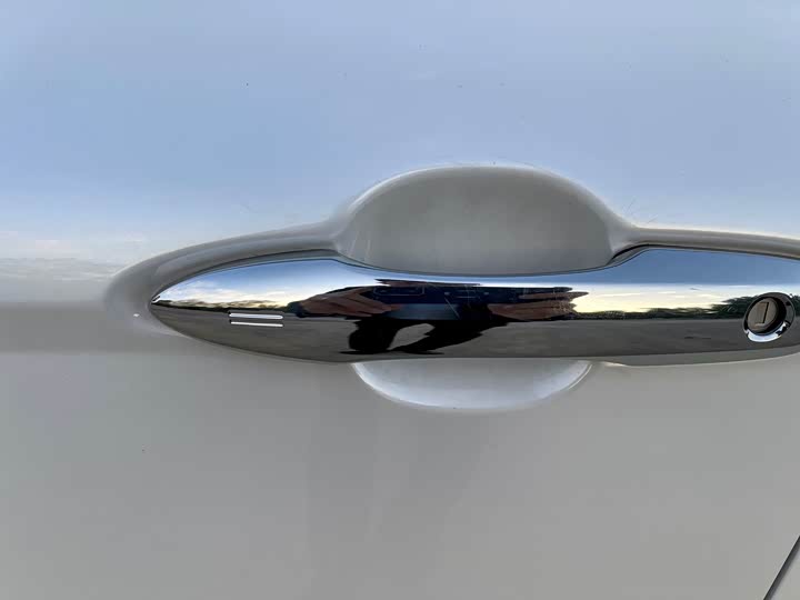 Фото 8 - Toyota Camry