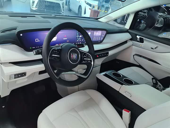 Фото 10 - Buick GL8 Hybrid