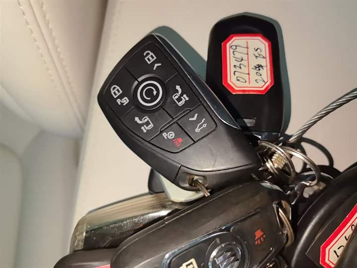 Фото 9 - Buick GL8 Hybrid