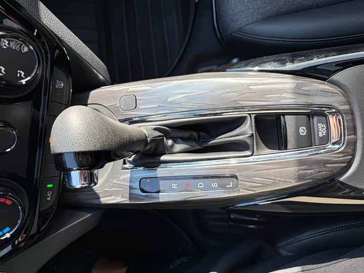 Фото 15 - Honda XR-V