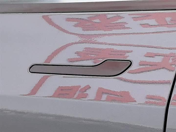 Фото 18 - Tesla Model 3