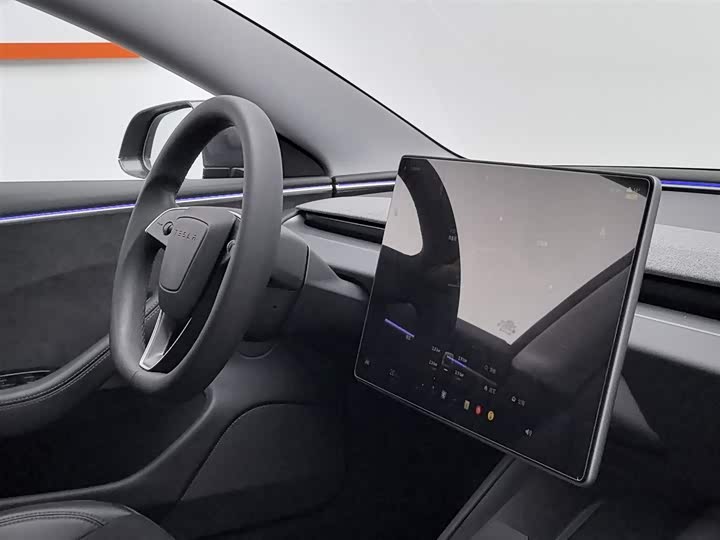 Фото 22 - Tesla Model 3