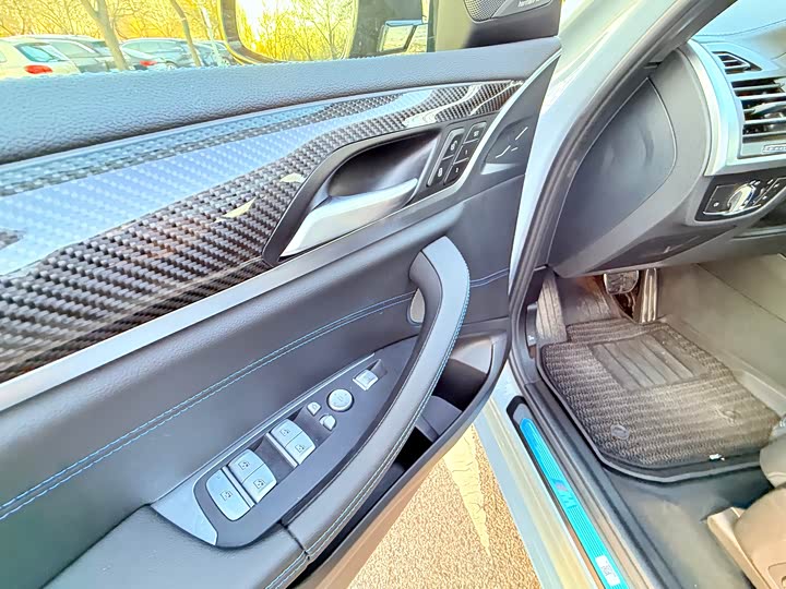 Фото 10 - BMW X4