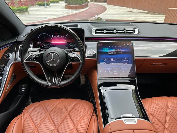 Фото 18 - Mercedes-Benz Maybach S-Class