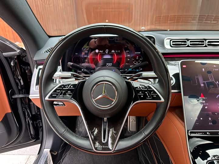 Фото 23 - Mercedes-Benz Maybach S-Class