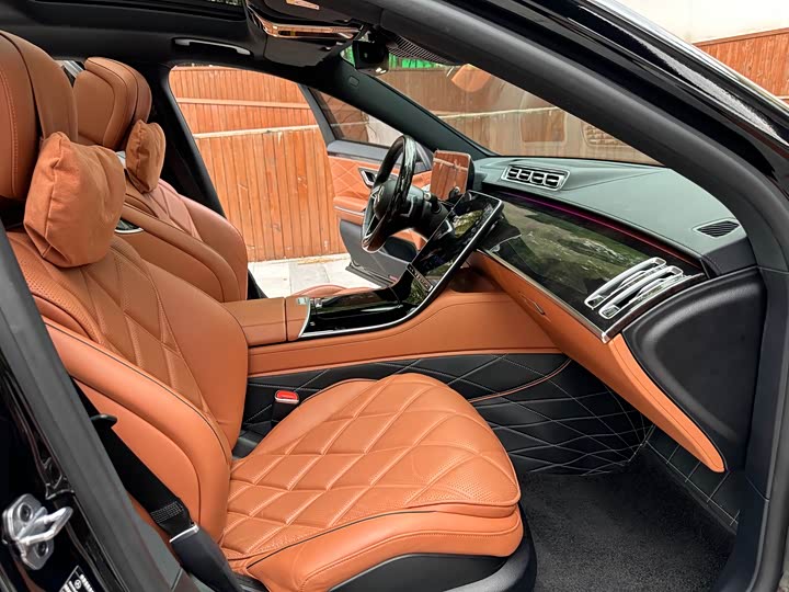 Фото 30 - Mercedes-Benz Maybach S-Class