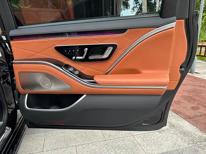 Фото 34 - Mercedes-Benz Maybach S-Class