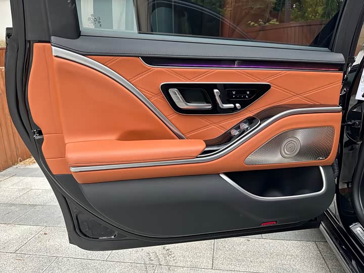 Фото 8 - Mercedes-Benz Maybach S-Class