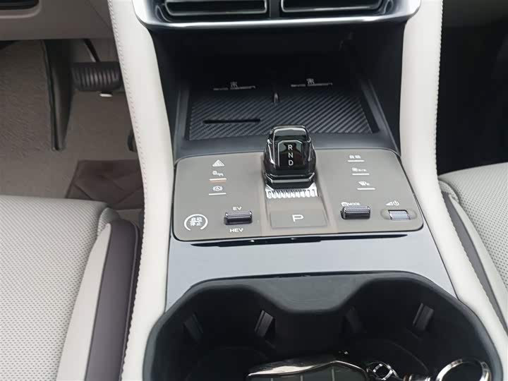 Фото 14 - BYD Song Plus Hybrid/EV