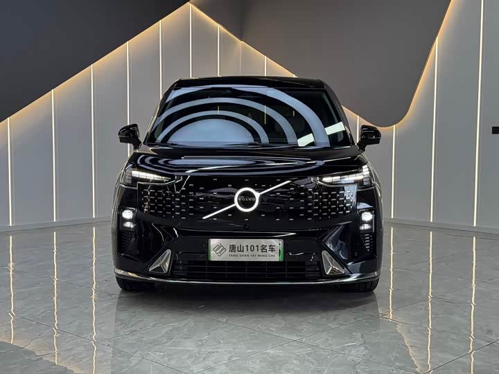 Фото 7 - Volvo EM90