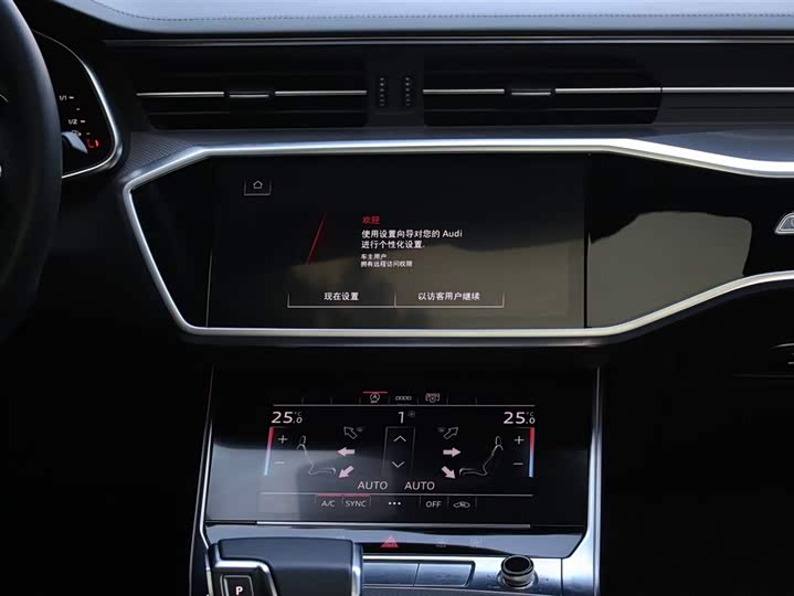 Фото 13 - Audi A6L