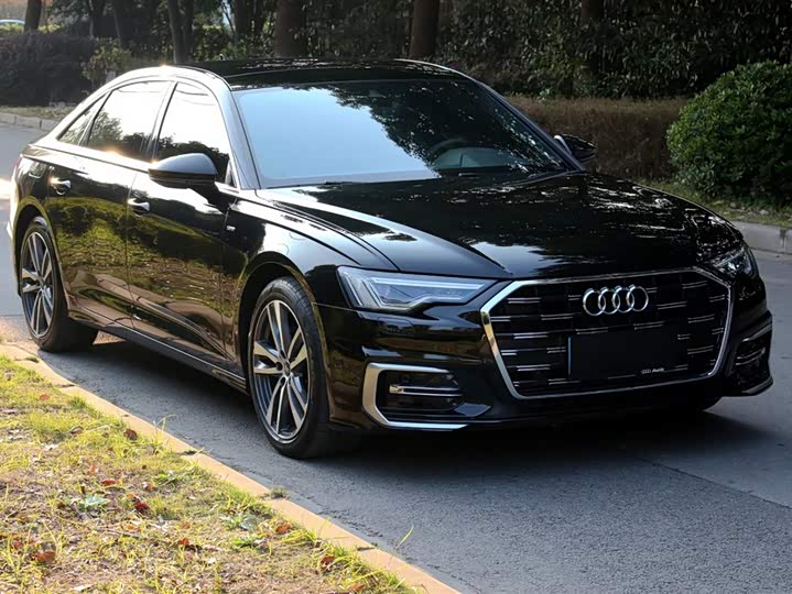 Фото 3 - Audi A6L