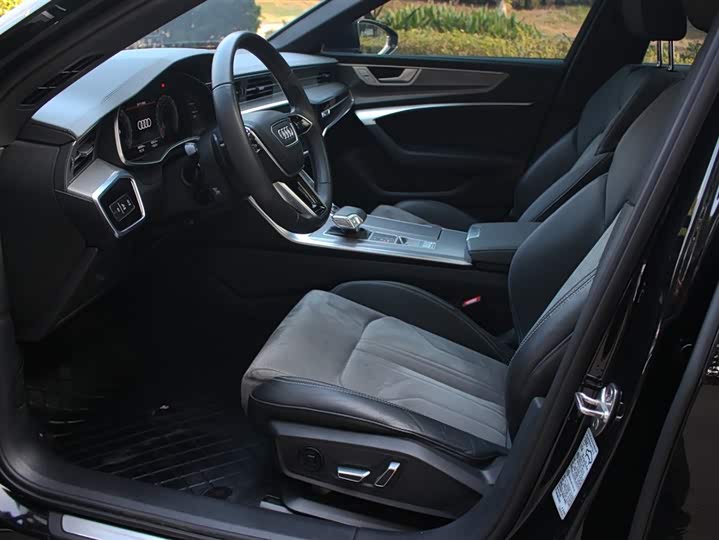 Фото 8 - Audi A6L