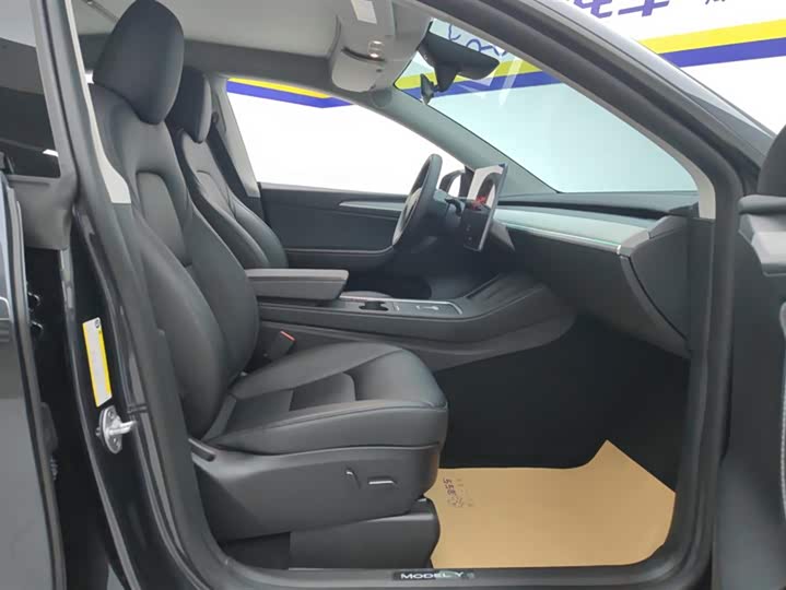 Фото 8 - Tesla Model Y