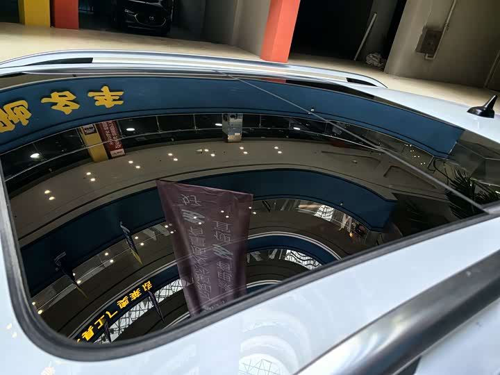 Фото 15 - Volkswagen T-Roc