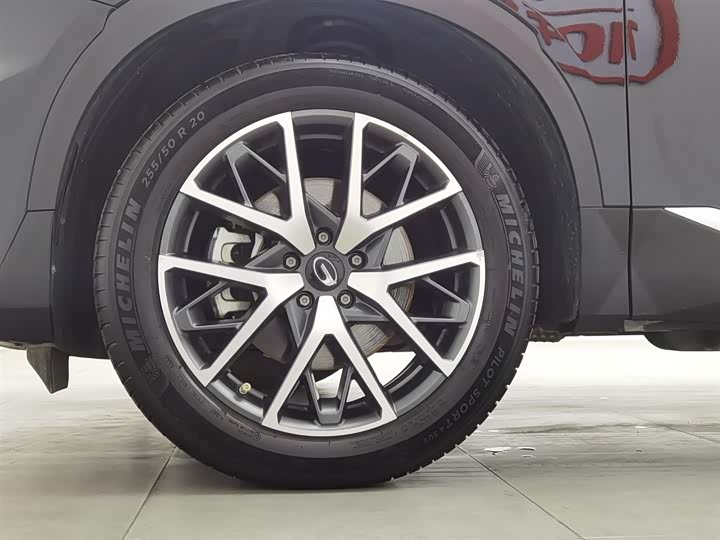 Фото 17 - GAC Trumpchi GS8