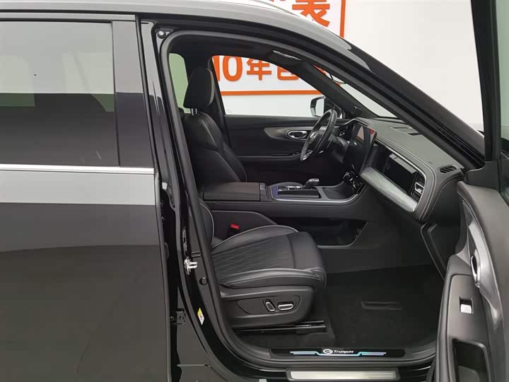 Фото 23 - GAC Trumpchi GS8