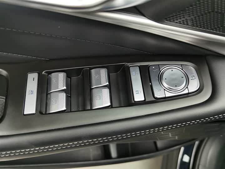 Фото 9 - GAC Trumpchi GS8