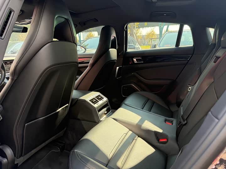 Фото 5 - Porsche Panamera