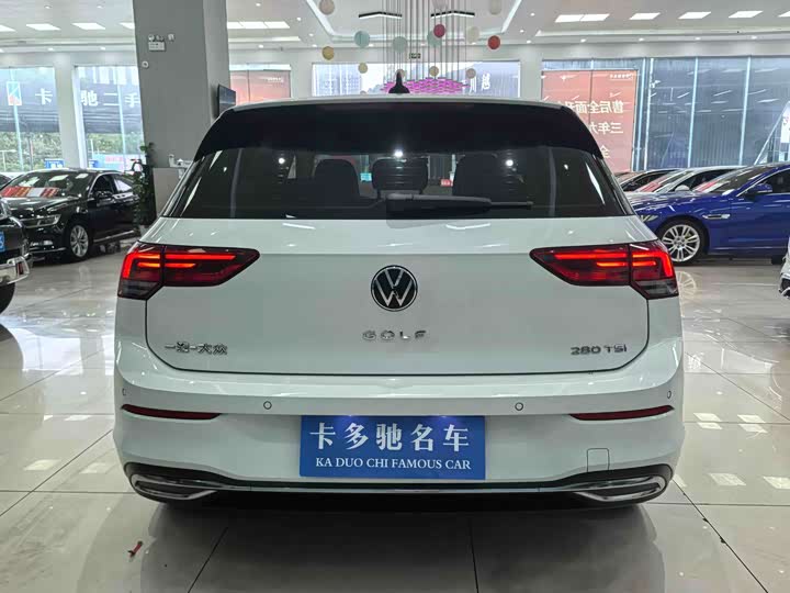 Фото 8 - Volkswagen Golf