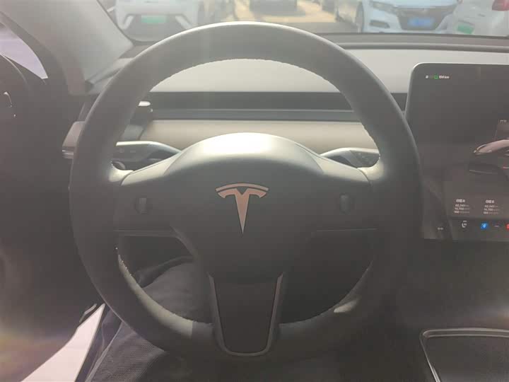 Фото 11 - Tesla Model Y