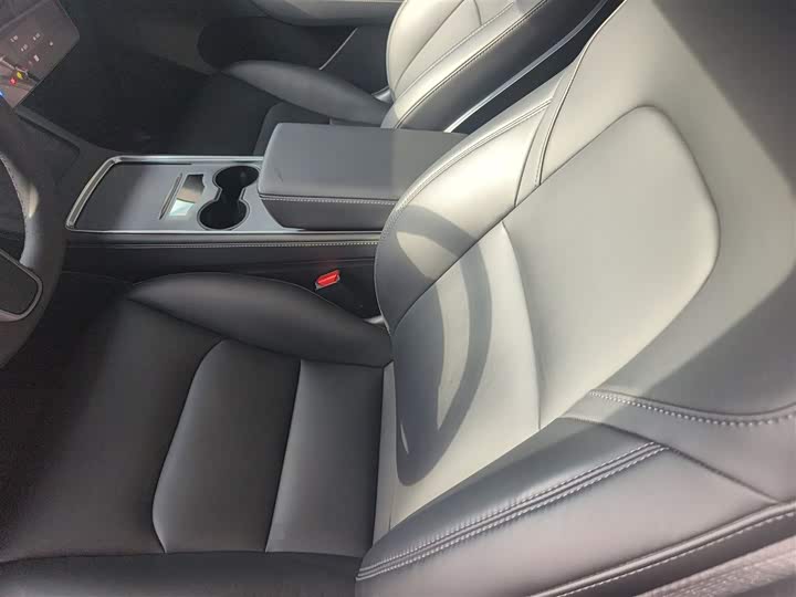 Фото 15 - Tesla Model Y