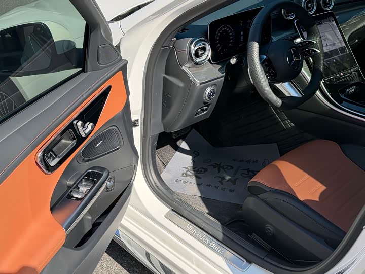 Фото 5 - Mercedes-Benz C-Class