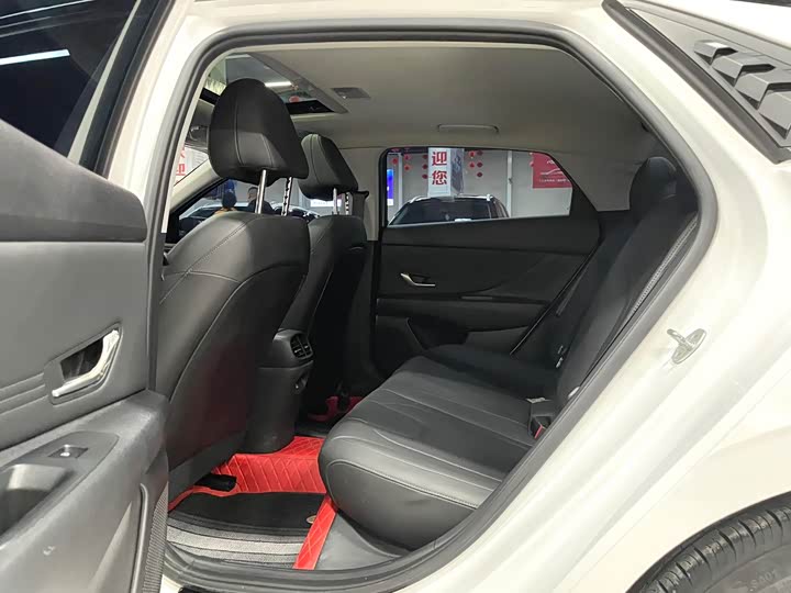 Фото 12 - Hyundai Elantra N line