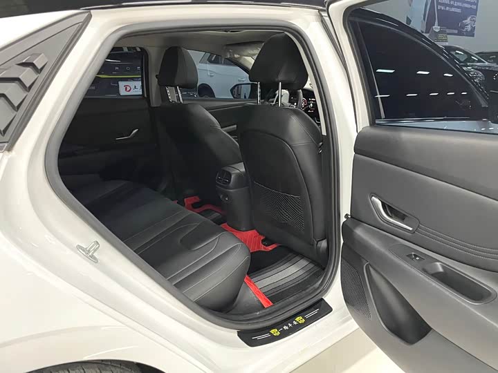 Фото 13 - Hyundai Elantra N line