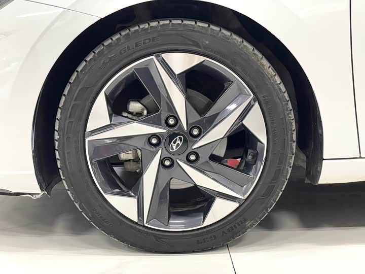 Фото 16 - Hyundai Elantra N line