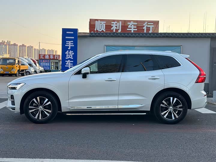 Фото 4 - Volvo XC60