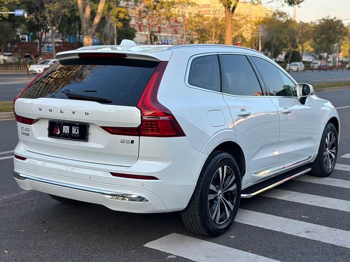 Фото 6 - Volvo XC60