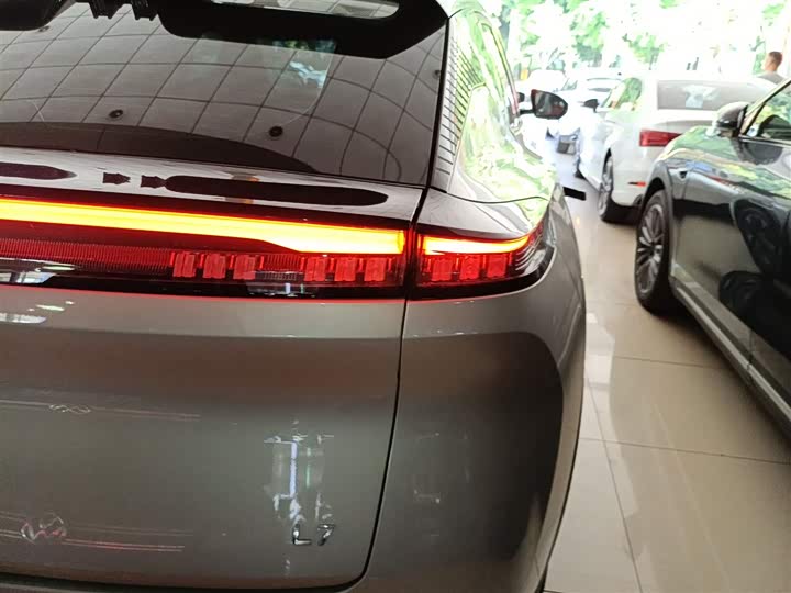 Фото 8 - Dongfeng Aeolus L7