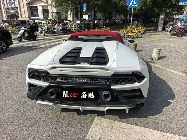 Фото 10 - Lamborghini Huracán