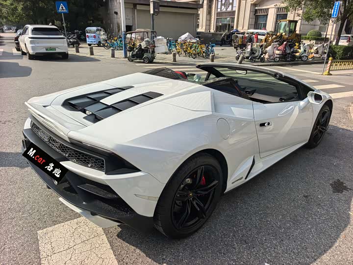 Фото 16 - Lamborghini Huracán