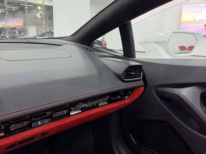 Фото 5 - Lamborghini Huracán