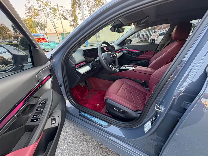 Фото 12 - BMW 5 Series