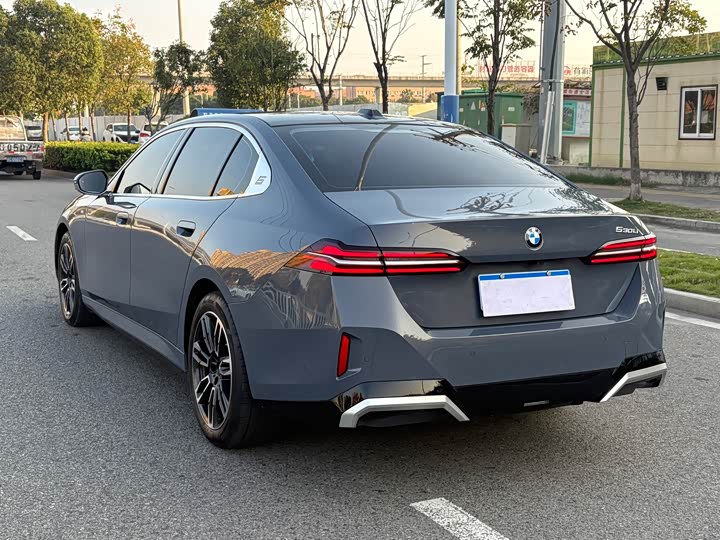 Фото 6 - BMW 5 Series