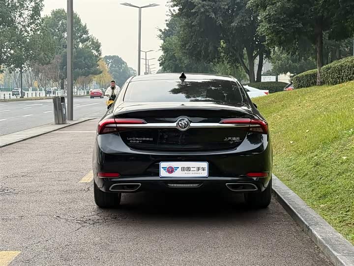 Фото 5 - Buick LaCrosse