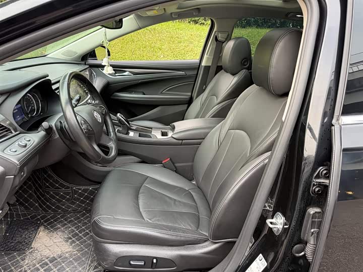 Фото 8 - Buick LaCrosse