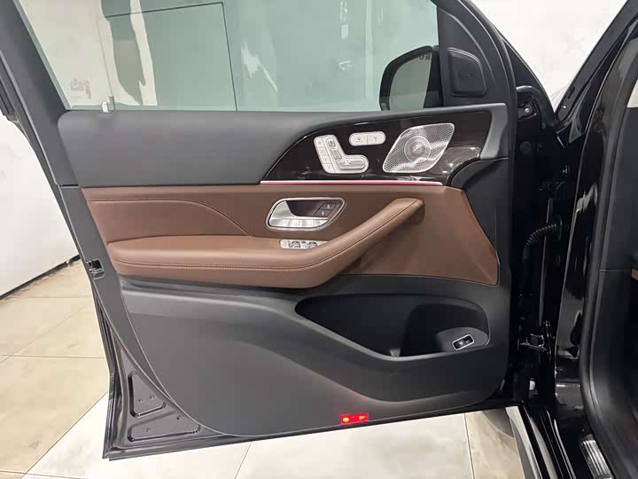 Фото 10 - Mercedes-Benz GLE-Class