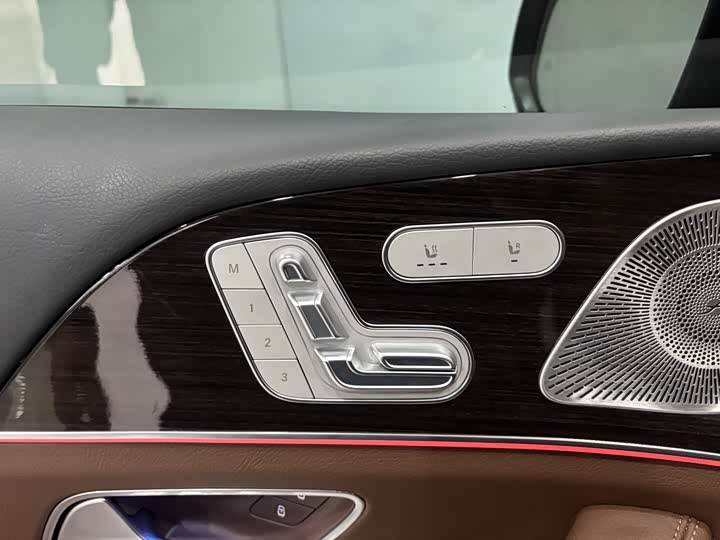 Фото 11 - Mercedes-Benz GLE-Class