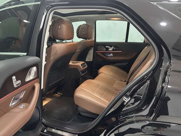 Фото 22 - Mercedes-Benz GLE-Class